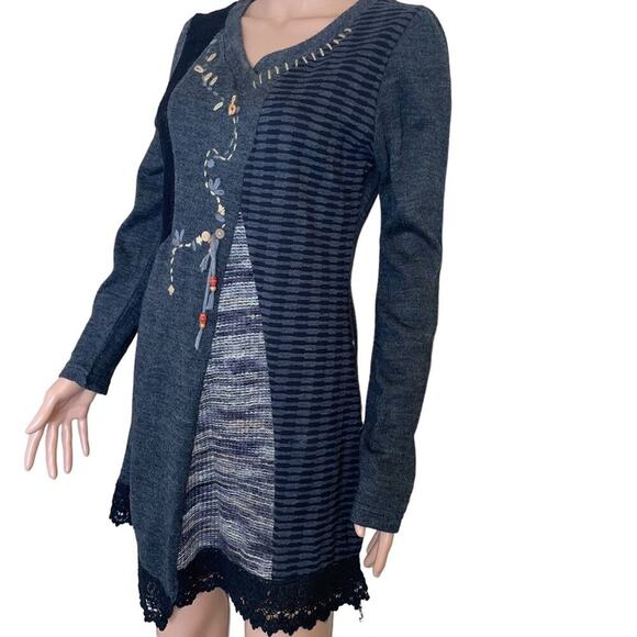 MOKA Sport Medium Charcoal Gray Artsy button lace embellished knit flirt SZ M - Picture 3 of 9